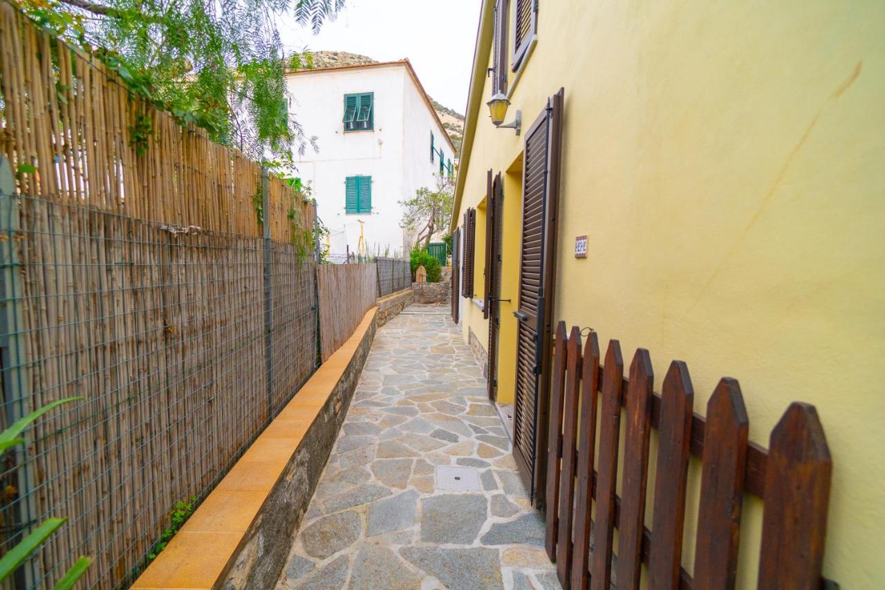 Casa Pepe - Goelba Apartamento Pomonte Exterior foto